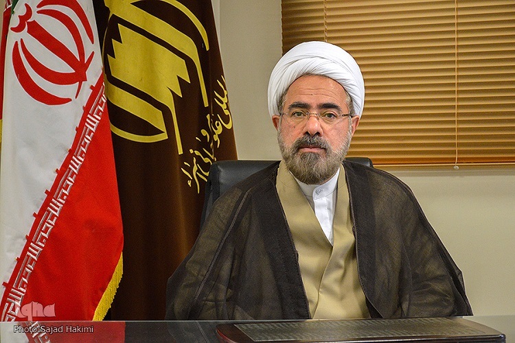 سیاست متعالیه در برابر سیل سکولاریسم ایستاده است