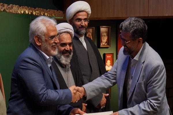 مدیر گروه‌های برگزیده معارف دانشگاه آزاد اسلامی معرفی شدند
