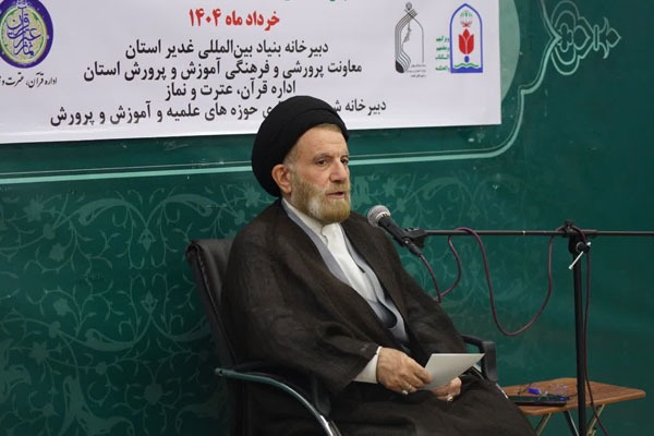 حجت‌الاسلام والمسلمین سیداحمدرضا شاهرخی، نماینده ولی فقیه در استان و امام جمعه خرمآباد