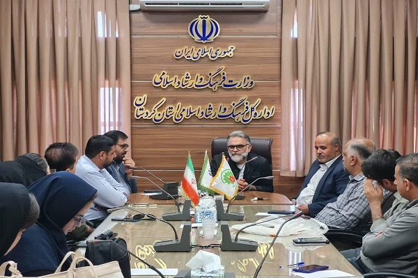 نشست هماندیشی هنرمندان بسیجی استان کردستان نشست هماندیشی هنرمندان بسیجی استان کردستان