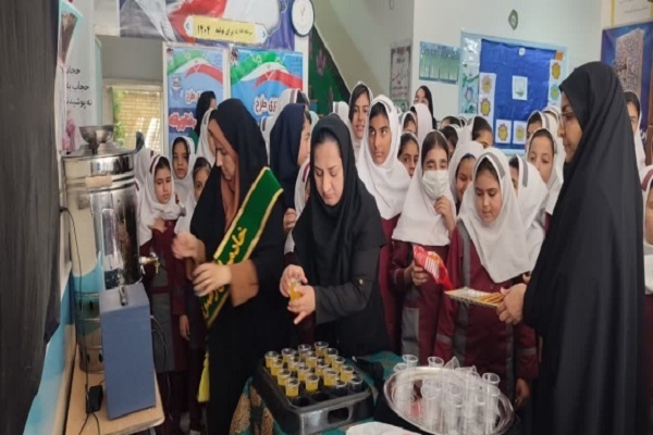 دانش آموزان