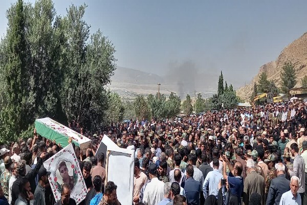 تشییع باشکوه پیکر شهدای ارتش حمله متجاوزانه رژیم صهیونی در خرم‌آباد