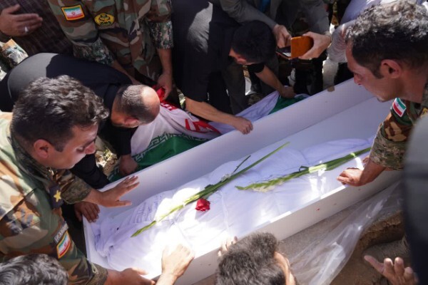 تشییع باشکوه پیکر شهدای ارتش حمله متجاوزانه رژیم صهیونی در خرم‌آباد