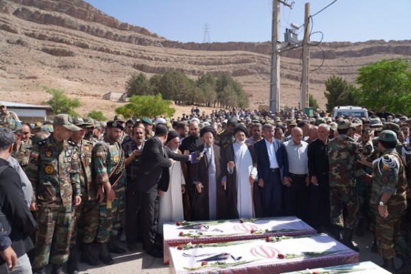 تشییع باشکوه پیکر شهدای ارتش حمله متجاوزانه رژیم صهیونی در خرم‌آباد