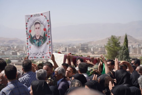 تشییع باشکوه پیکر شهدای ارتش حمله متجاوزانه رژیم صهیونی در خرم‌آباد