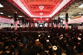 عکس | مقتل‌خوانی ظهر عاشورا در حرم حضرت معصومه(س)