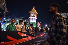 مراسم برافراشتن پرچم عزاداری در کشمیر