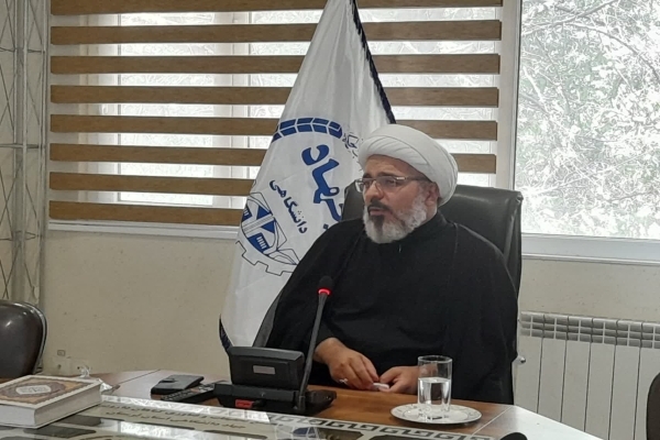 حجتالاسلام والمسلمین حسین یاریزاده، از اساتید حوزه و دانشگاه حجتالاسلام والمسلمین حسین یاریزاده، از اساتید حوزه و دانشگاه