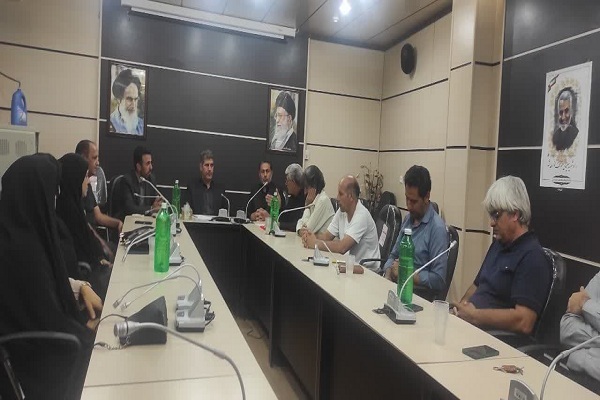 دیدار مشاور اجرایی وزیر فرهنگ و ارشاد اسلامی با کارکنان اداره ارشاد کوهدشت