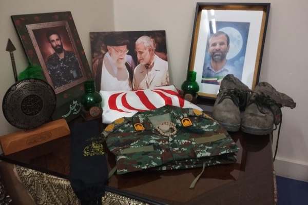 دیدار مدیران دانشگاه‌های لرستان و بوعلی سینای همدان با خانواده شهید مهدی جمشیدی