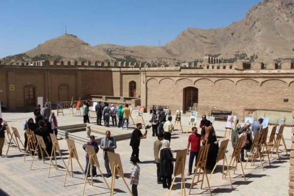 نمایشگاه بین‌المللی بزرگان کاریکاتوریست چهره جهان در خرم‌آباد
