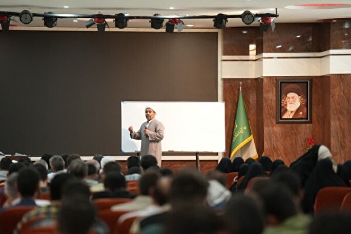 دوره توانمندسازی ارکان شبکه تربیتی صالحین لرستان برگزار شد + عکس