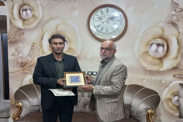 تجلیل از خادم‌القرآن و خیر لرستانی