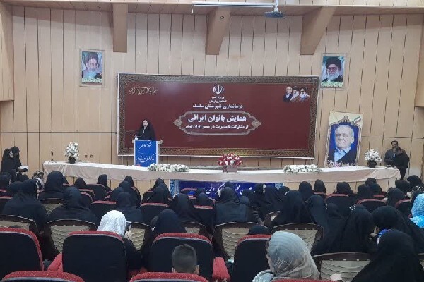 فاطمه ایرانی، مدیرکل امور بانوان و خانواده استانداری لرستان