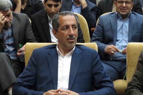 هادی هاشمی‌نیا، نماینده مردم خرم‌آباد و چگنی در مجلس شورای اسلامی