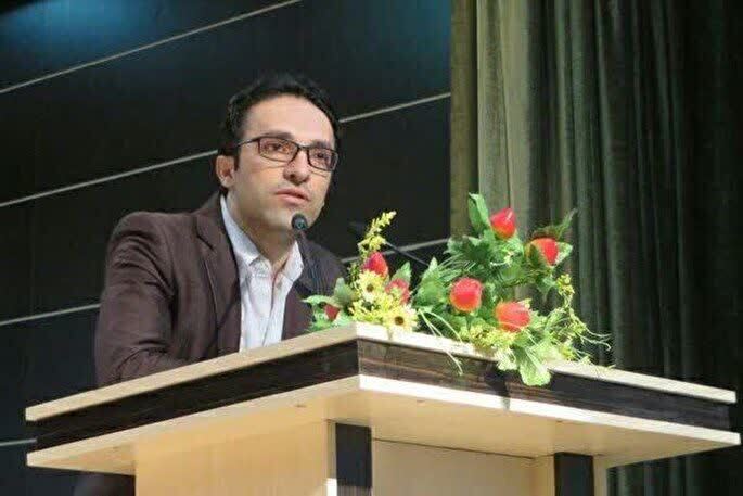 احمد کنجوری، شاعر، نویسنده، پژوهشگر و مدرس ادبیات فارسی لرستانی
