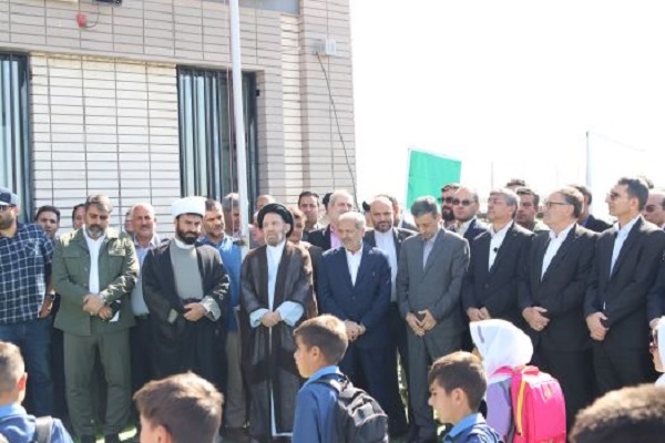 وزیر آموزش و پرورش وارد لرستان شد وزیر آموزش و پرورش وارد لرستان شد