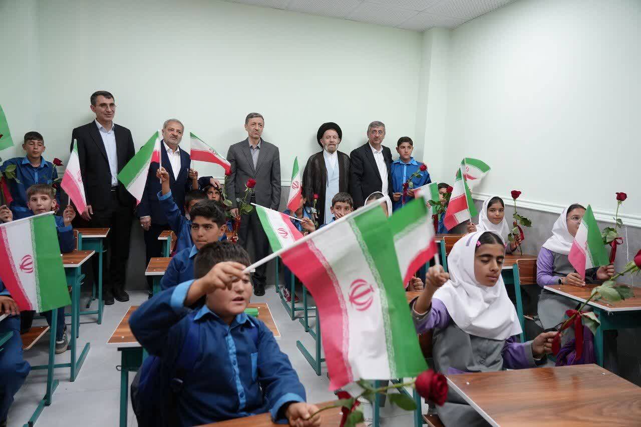 افتتاح مدرسه در دلفان