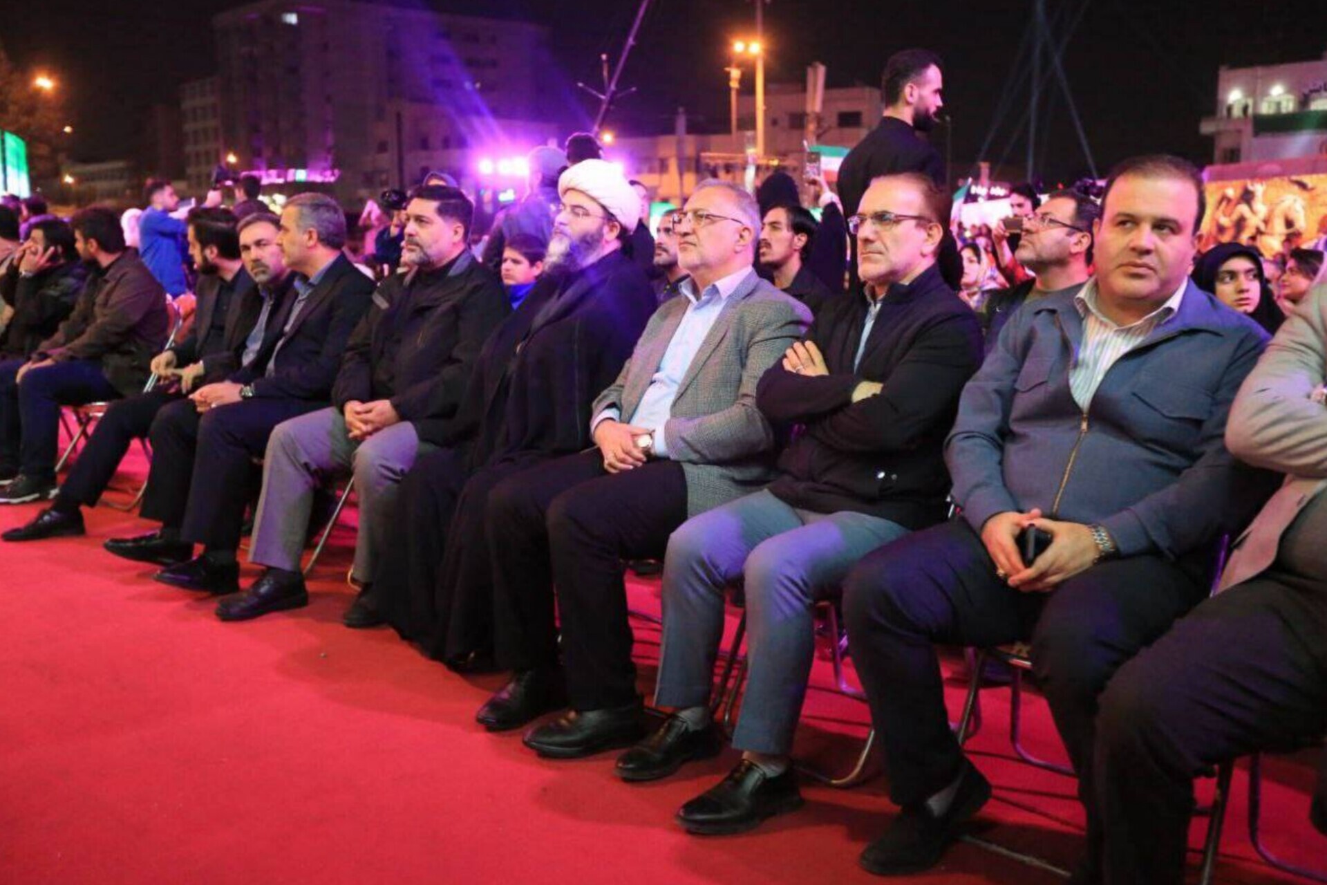 مجسمه «زانو‌ زنندگان مقابل ایران» رونمایی شد