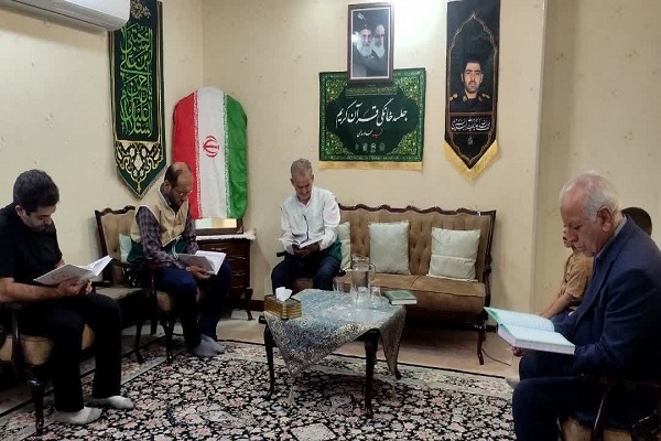 جلسه خانگی قرآن به نام شهید «سجاد مدهنی» در خرم‌آباد