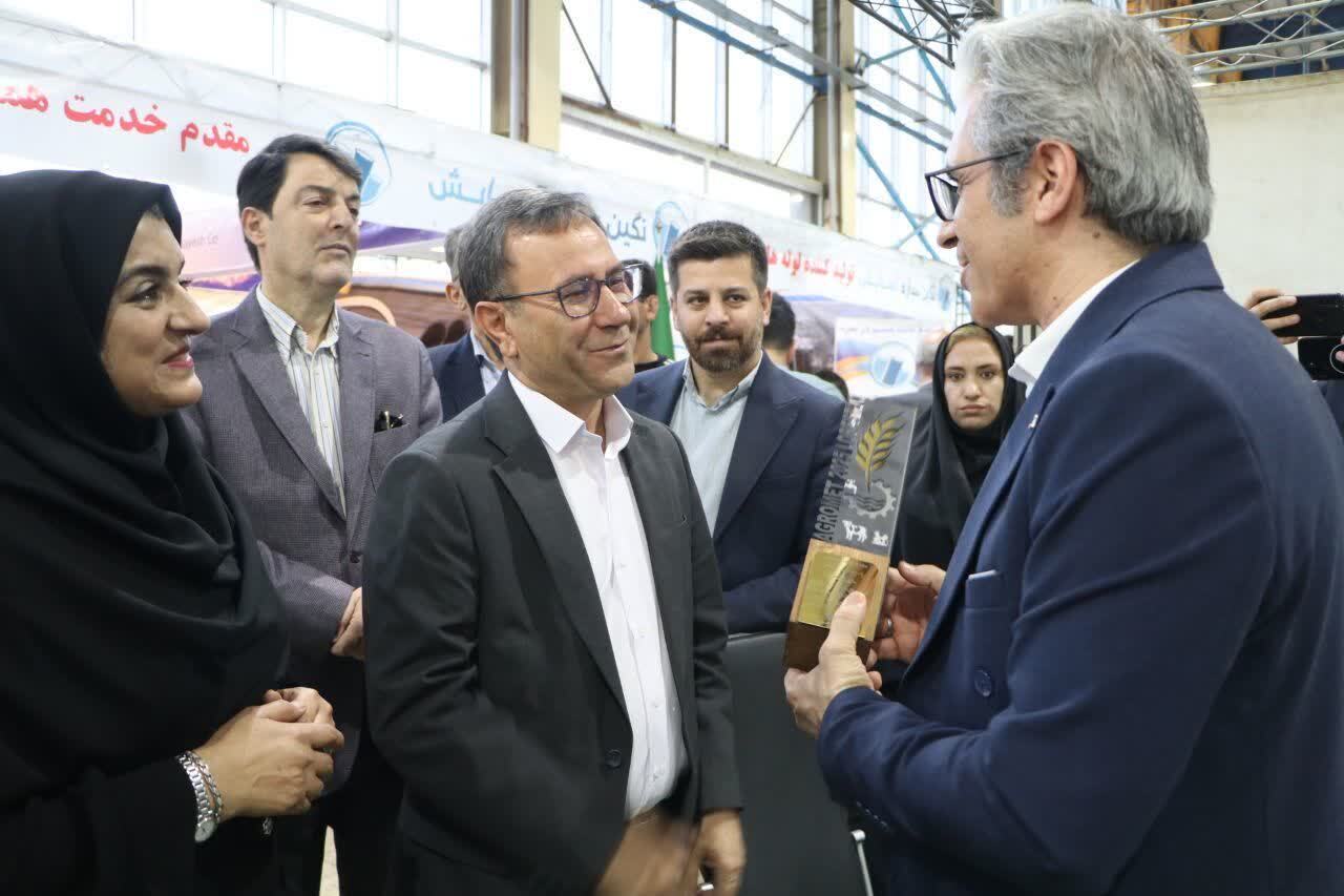 نمایشگاه تخصصی کشاورزی سازمان جهاد کشاورزی لرستان نمایشگاه تخصصی کشاورزی سازمان جهاد کشاورزی لرستان