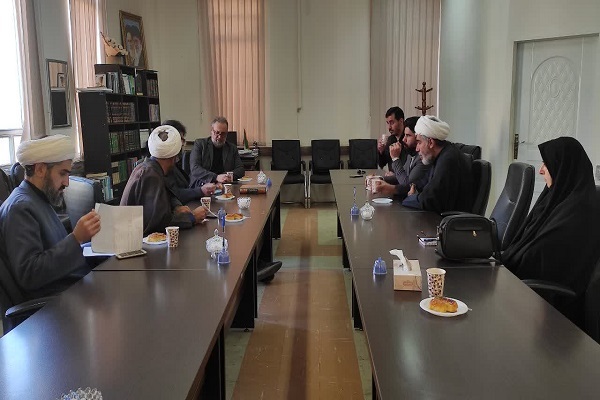 جلسه هماهنگی و برنامه‌ریزی محفل انس و تدبر در قرآن