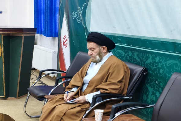 حجت‌الاسلام والمسلمین سیداحمدرضا نماینده ولی فقیه در لرستان