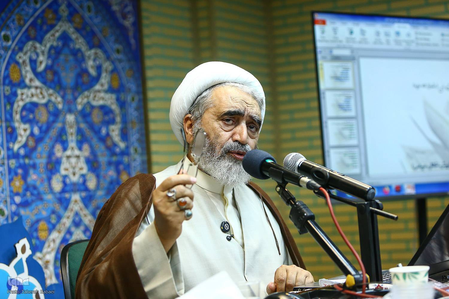 حجت‌الاسلام والمسلمین محمدعلی رضایی‌اصفهانی، قرآن‌پژوه و عضو هیئت علمی جامعةالمصطفی العالمیه،