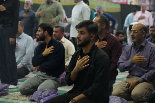 مراسم قرائت دعای پرفیض عرفه در خرم‌آباد