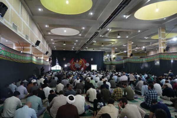 مراسم قرائت دعای پرفیض عرفه در خرم‌آباد