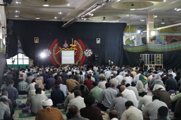 مراسم قرائت دعای پرفیض عرفه در خرم‌آباد