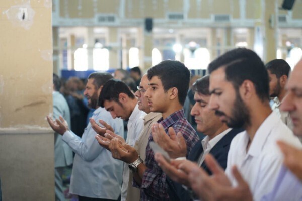 اقامه نماز عید قربان در خرم‌آباد