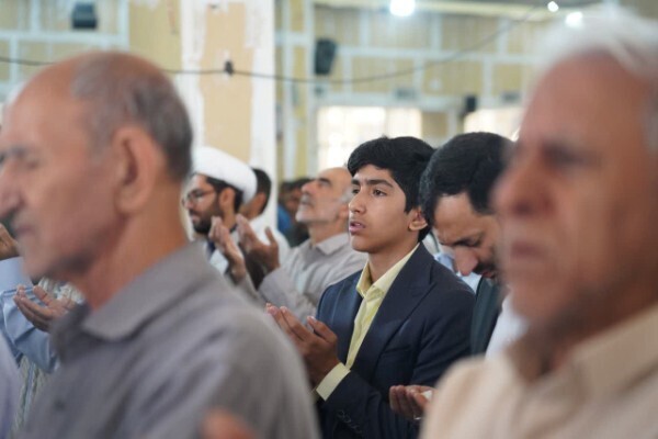 اقامه نماز عید قربان در خرم‌آباد