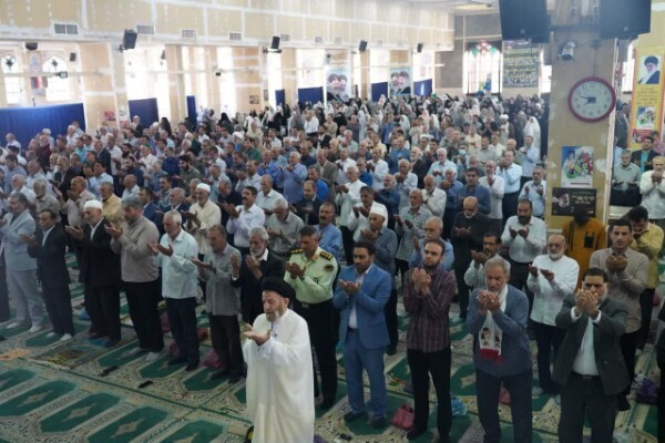 اقامه نماز عید قربان در خرم‌آباد