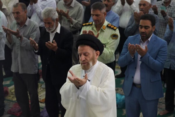 اقامه نماز عید قربان در خرم‌آباد