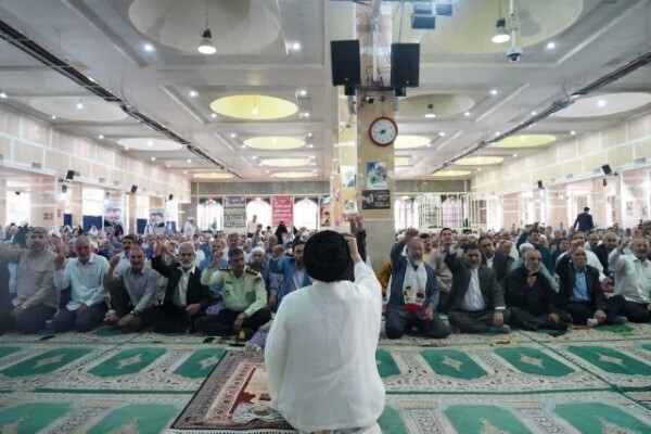 اقامه نماز عید قربان در خرم‌آباد