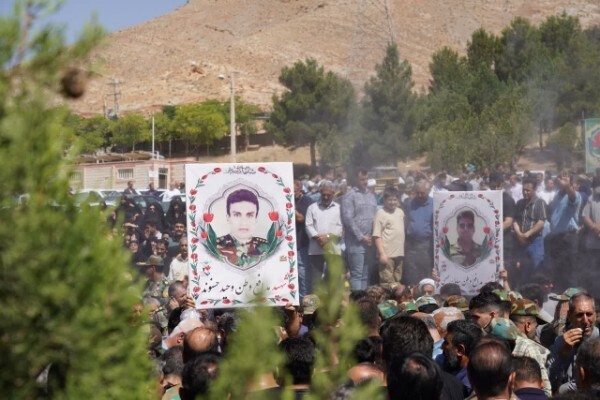 تشییع باشکوه پیکر شهدای ارتش حمله متجاوزانه رژیم صهیونی در خرم‌آباد