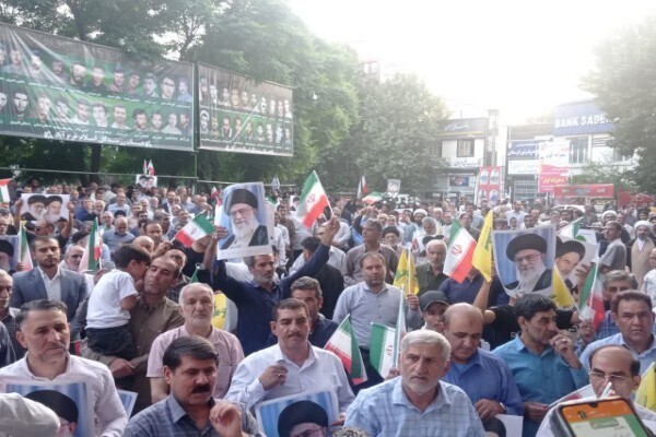 عکس | حمایت مردم خرم‌آباد از عملیات «بشارت فتح»