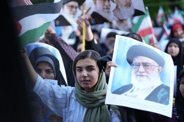 عکس | حمایت مردم خرم‌آباد از عملیات «بشارت فتح»