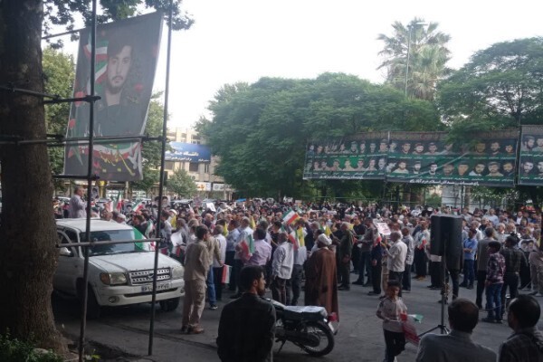 عکس | حمایت مردم خرم‌آباد از عملیات «بشارت فتح»