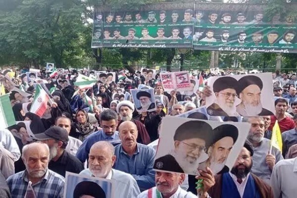 عکس | حمایت مردم خرم‌آباد از عملیات «بشارت فتح»