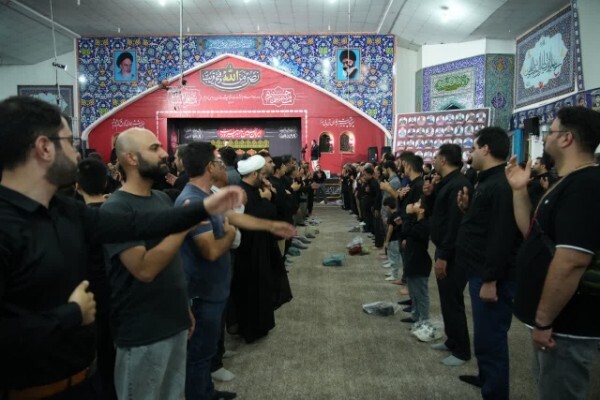 عکس | شب هفتم عزای حسین(ع) در حسینیه ثارالله(ع) خرم‌آباد