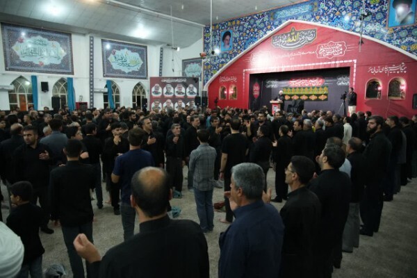 عکس | شب هفتم عزای حسین(ع) در حسینیه ثارالله(ع) خرم‌آباد