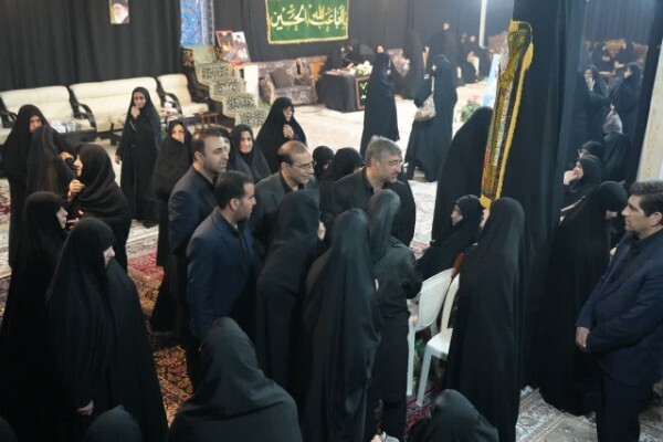 عکس | حضور استاندار لرستان در مؤسسه فرهنگی و مذهبی بانوان «فاطمه‌الزهرا(س)»