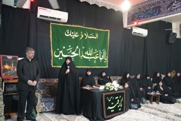 عکس | حضور استاندار لرستان در مؤسسه فرهنگی و مذهبی بانوان «فاطمه‌الزهرا(س)»