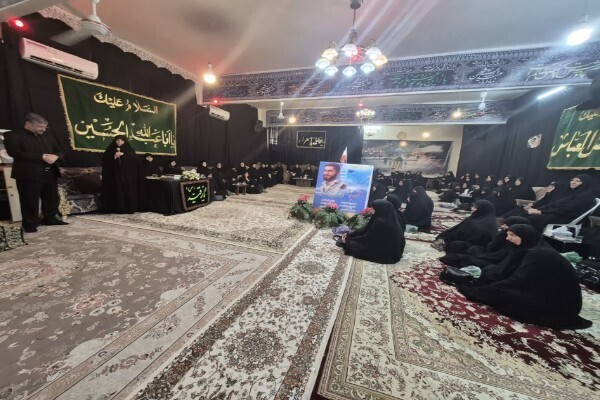 عکس | حضور استاندار لرستان در مؤسسه فرهنگی و مذهبی بانوان «فاطمه‌الزهرا(س)»