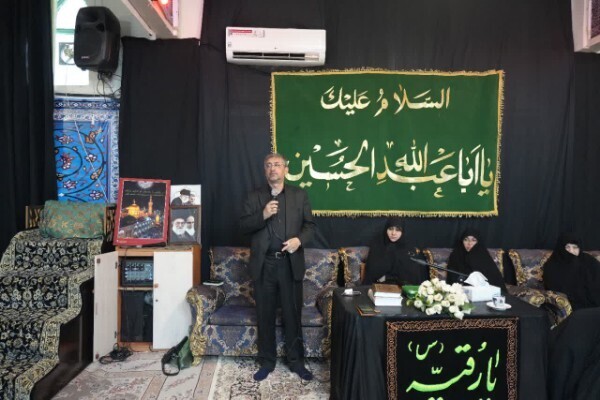 عکس | حضور استاندار لرستان در مؤسسه فرهنگی و مذهبی بانوان «فاطمه‌الزهرا(س)»