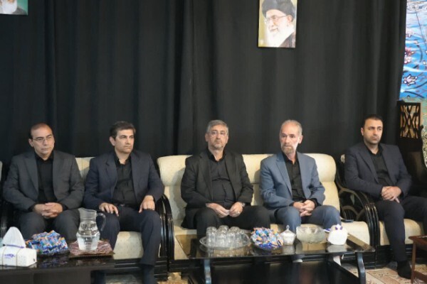 عکس | حضور استاندار لرستان در مؤسسه فرهنگی و مذهبی بانوان «فاطمه‌الزهرا(س)»