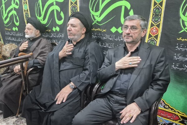 مراسم عزاداری شب هشتم محرم در بیت نماینده ولی‌فقیه در لرستان