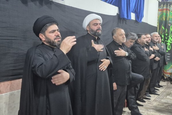مراسم عزاداری شب هشتم محرم در بیت نماینده ولی‌فقیه در لرستان